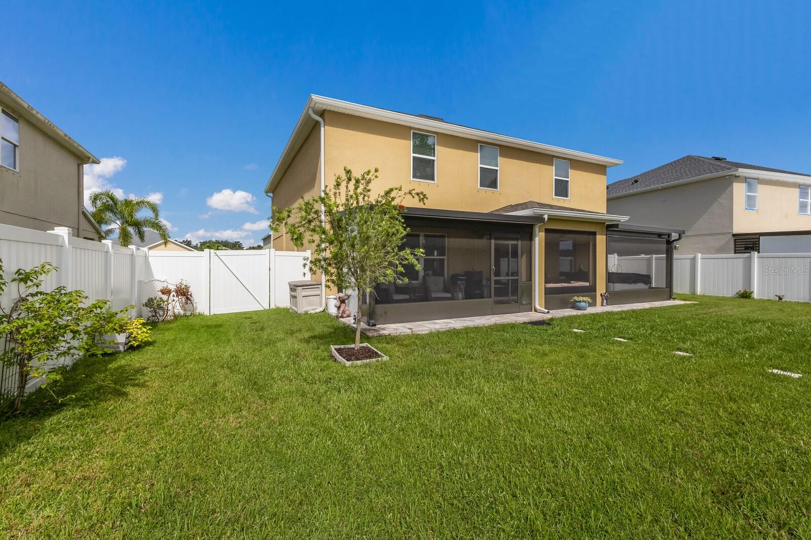 Image 48 of 77 For 343 Tierra Verde Way