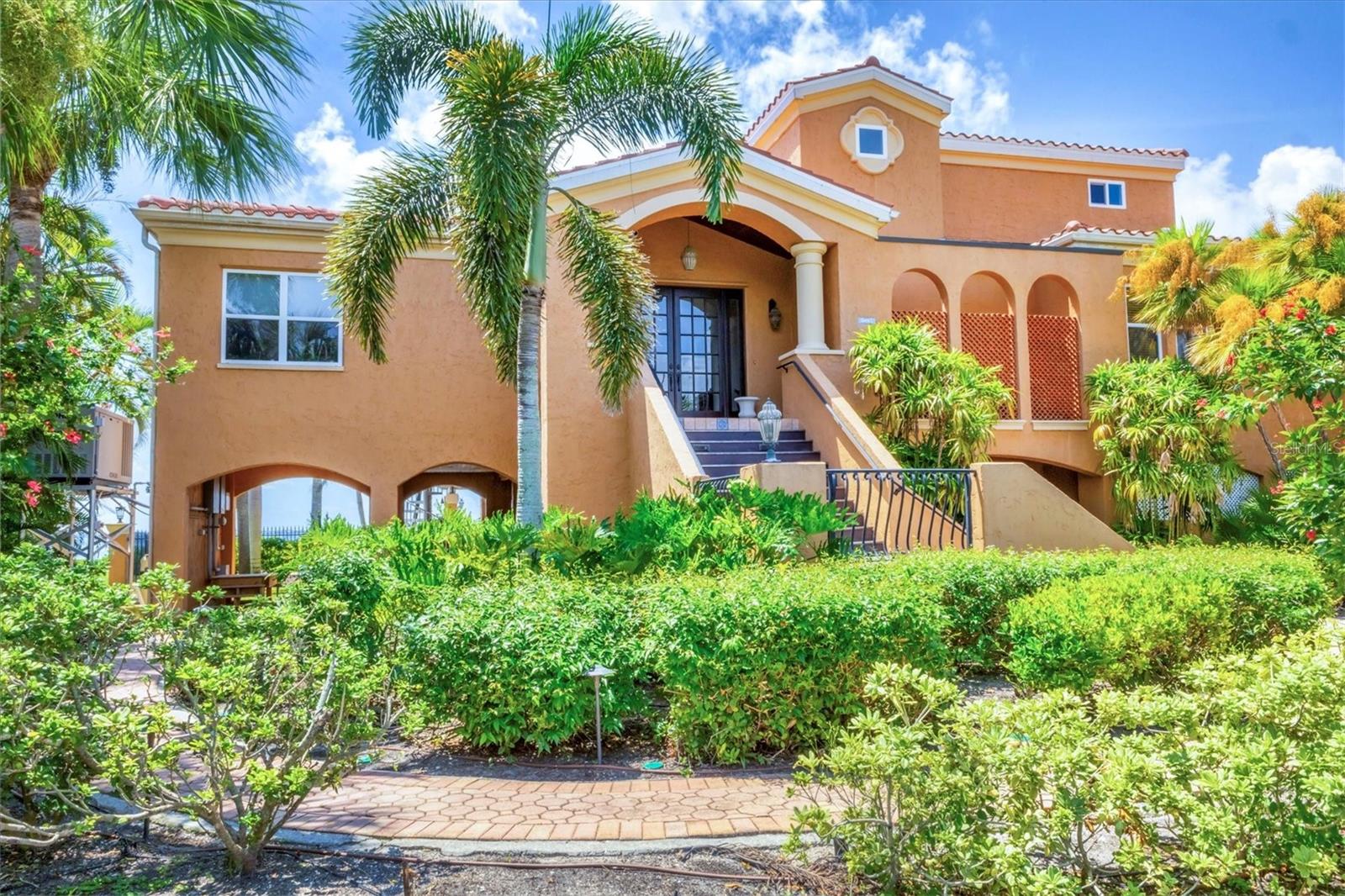 Image 4 of 35 For 2708 Bay Drive