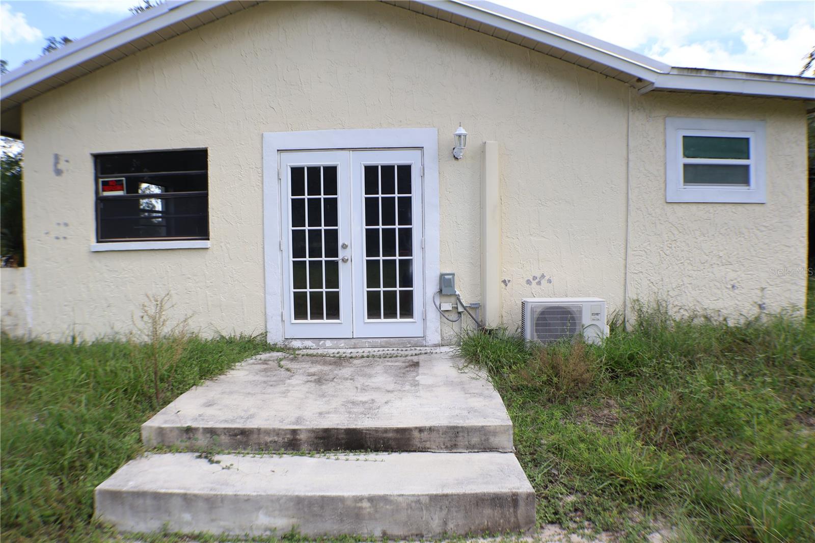 Image 21 of 27 For 18923 Rolling Oak Drive