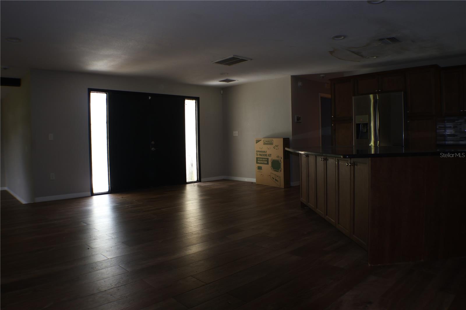Image 8 of 27 For 18923 Rolling Oak Drive