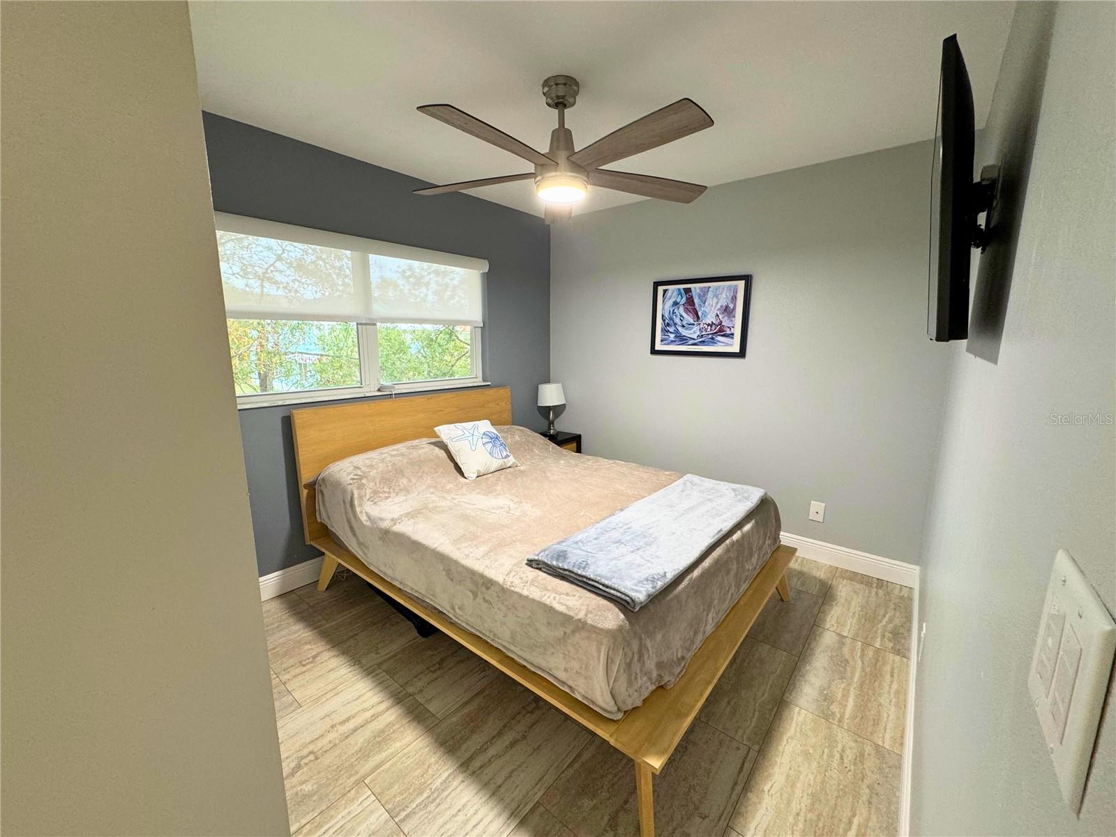 Image 9 of 11 For 224 6th Avenue N 7