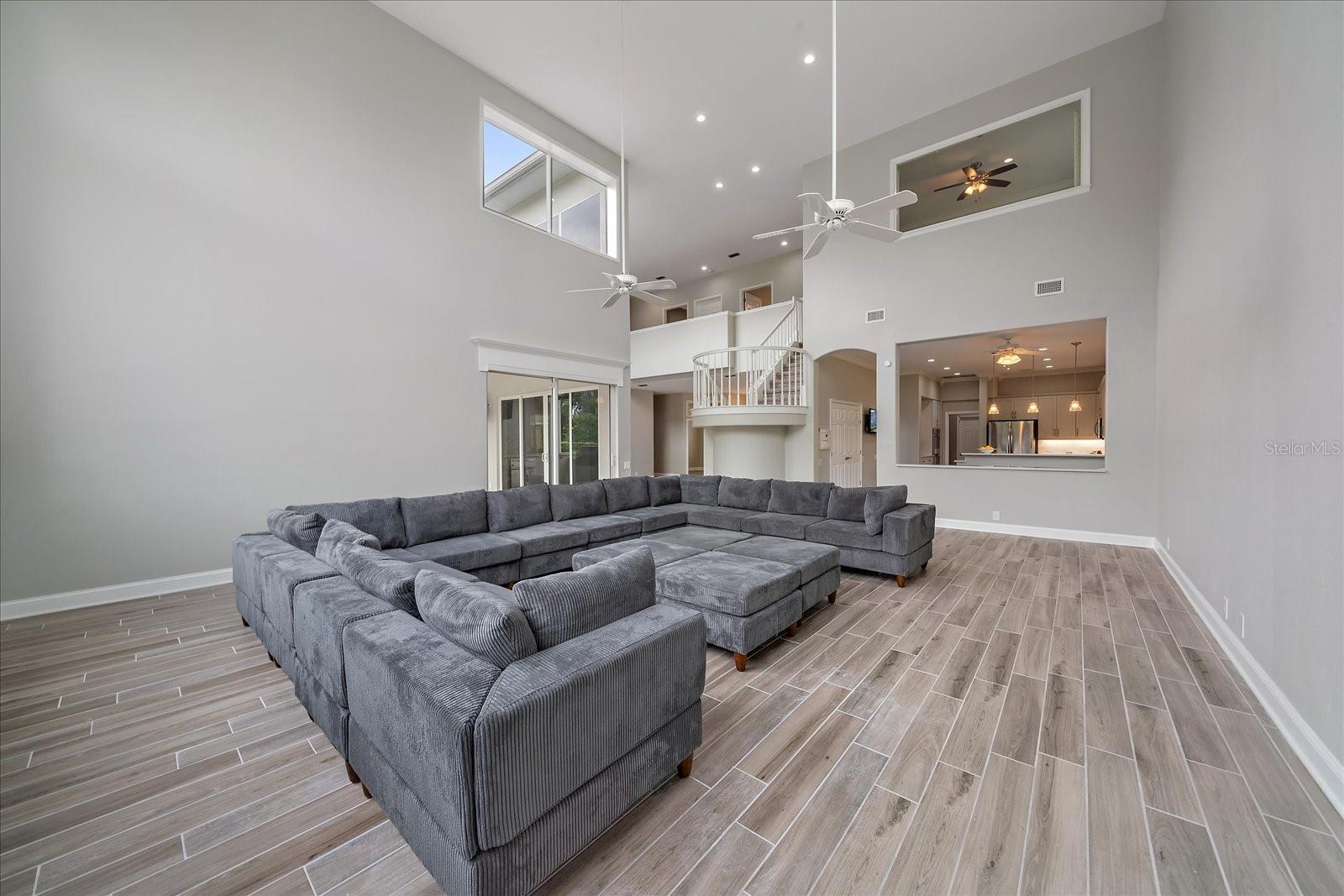 Image 23 of 100 For 6911 Riversedge Street Circle