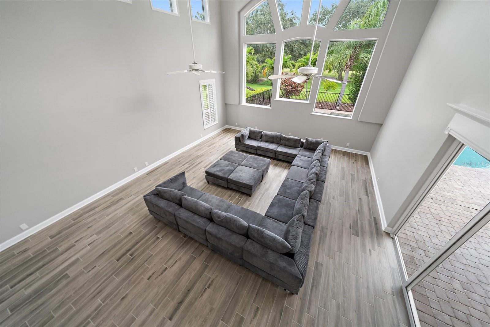 Image 32 of 100 For 6911 Riversedge Street Circle