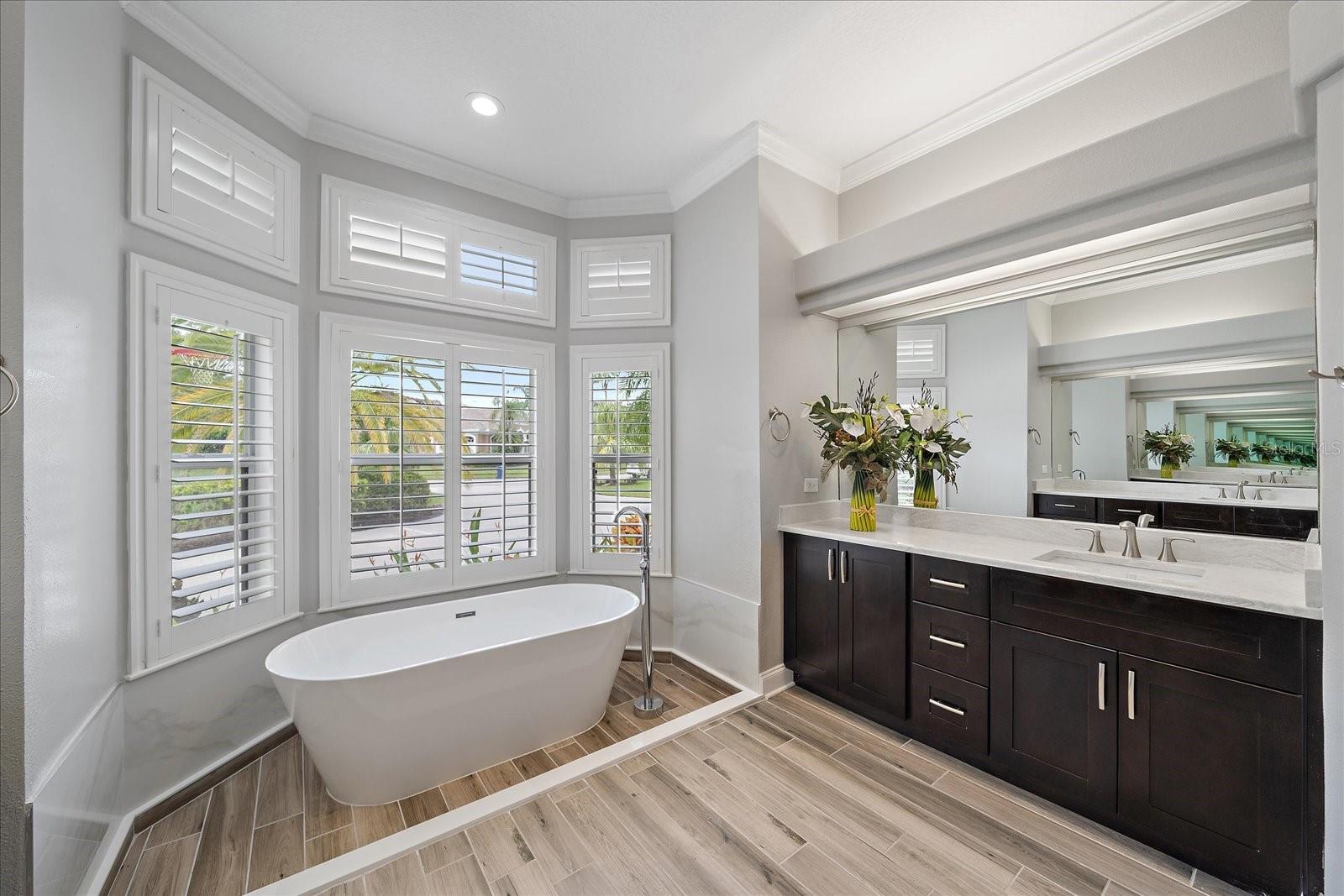 Image 69 of 100 For 6911 Riversedge Street Circle