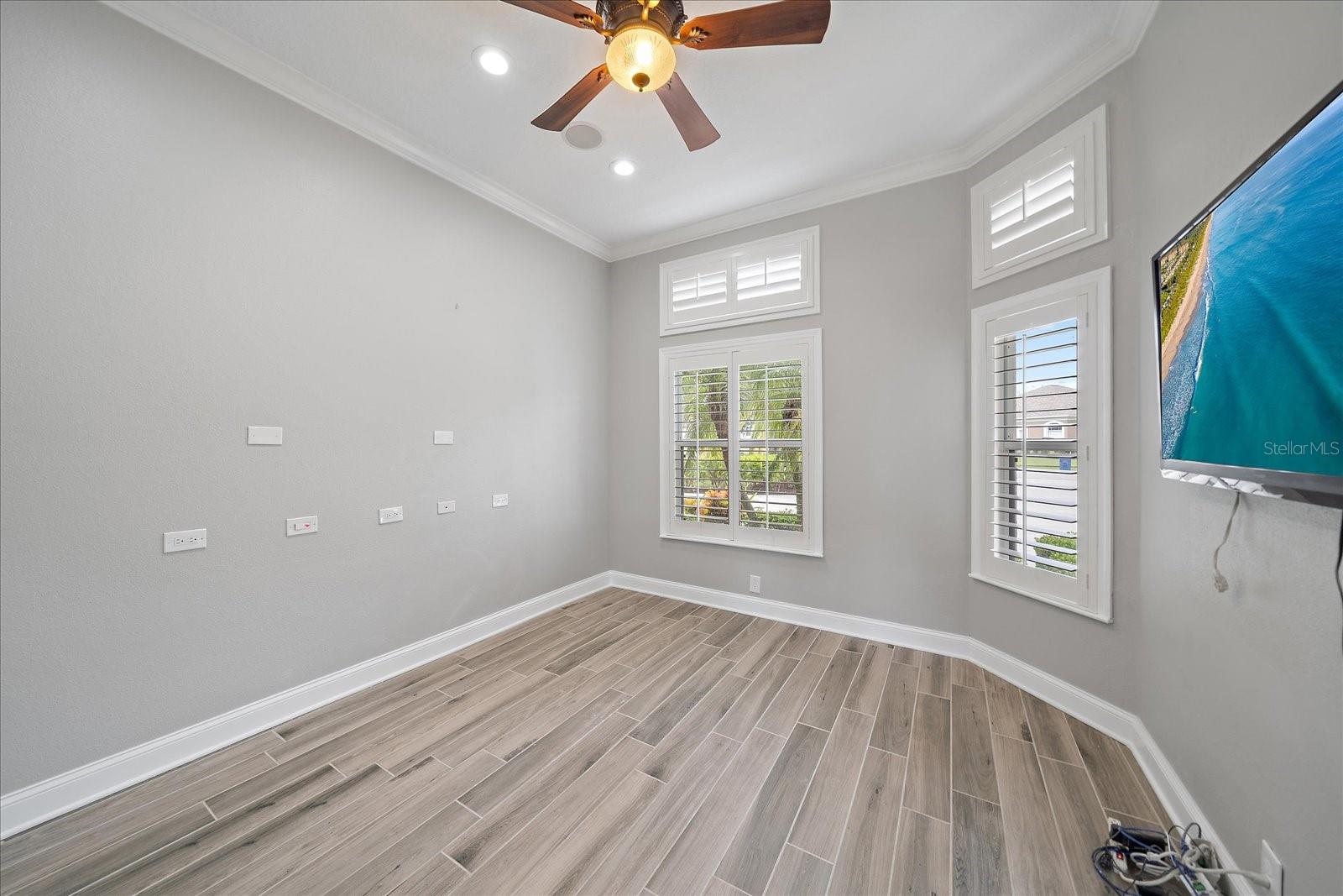 Image 79 of 100 For 6911 Riversedge Street Circle