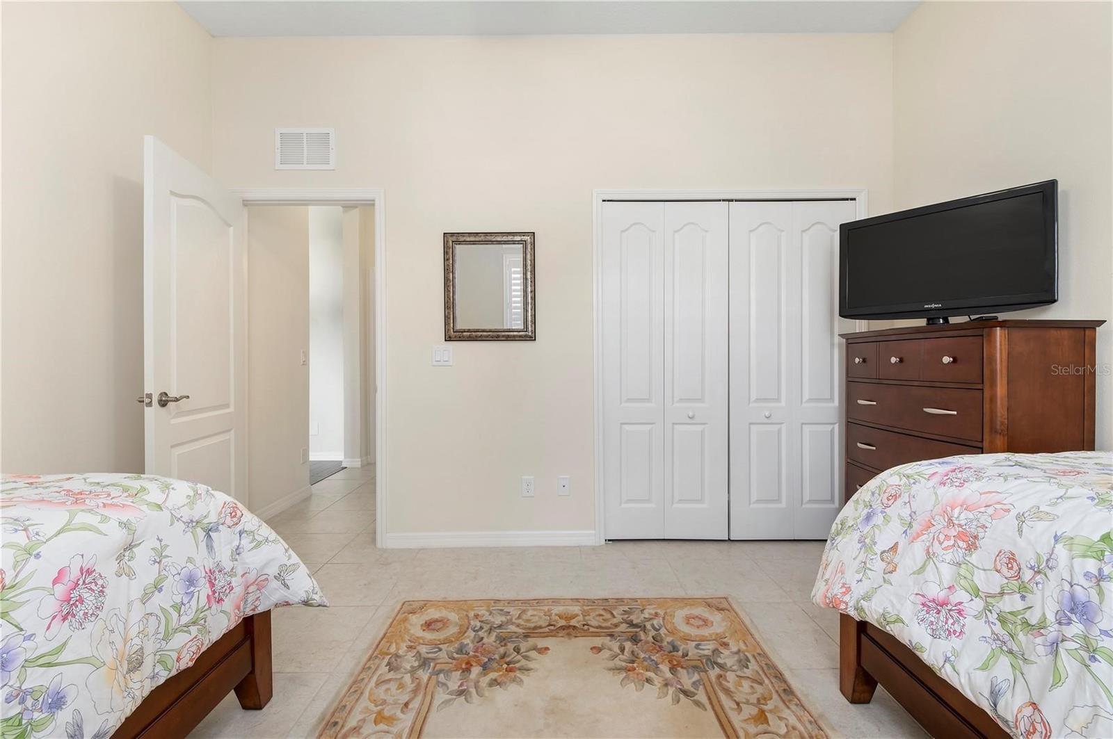 Image 28 of 41 For 4720 Claremont Park Drive
