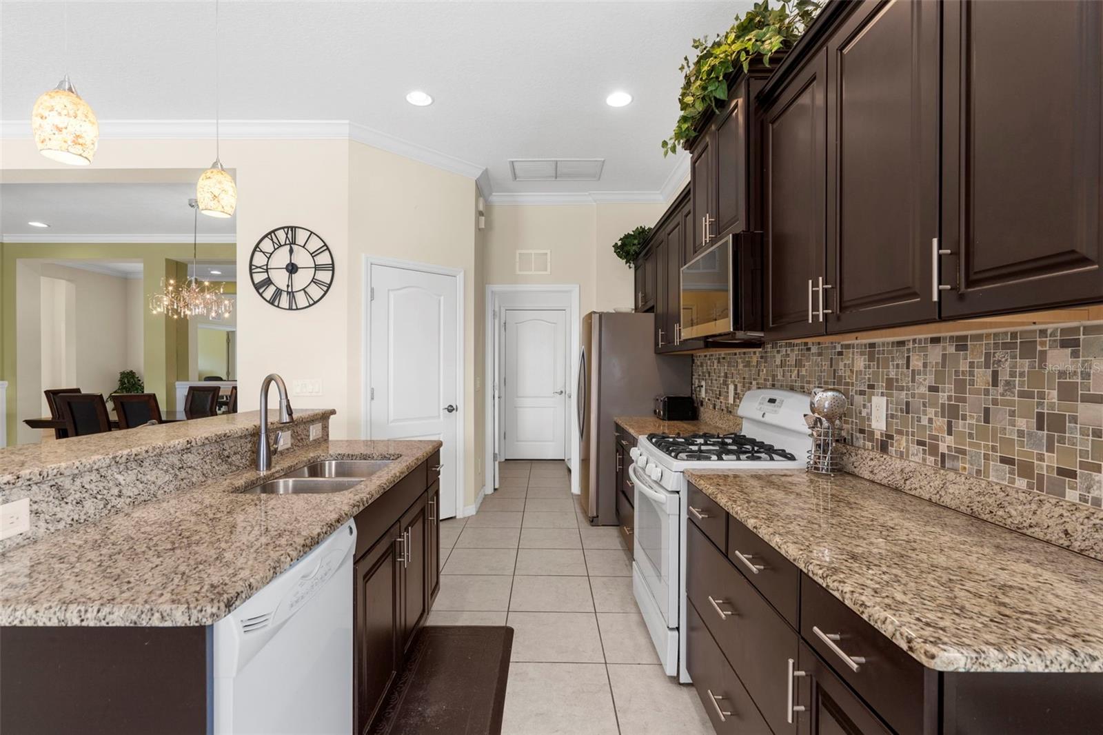 Image 9 of 41 For 4720 Claremont Park Drive