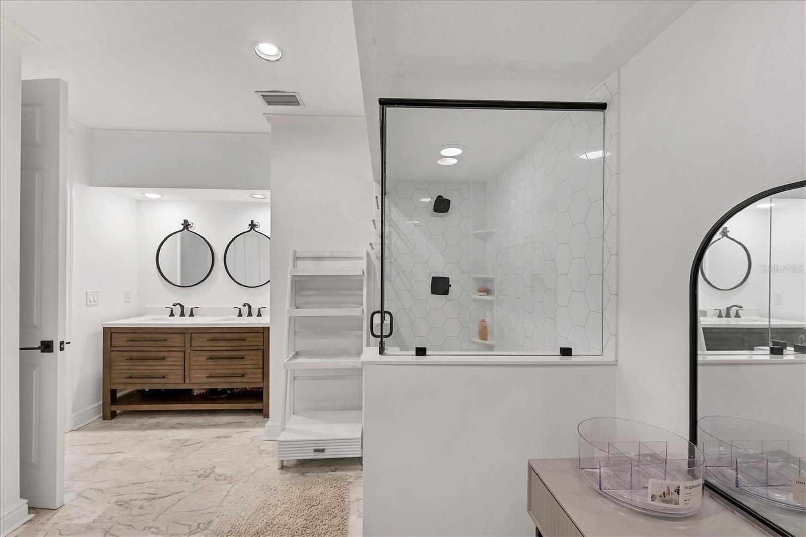 Image 16 of 31 For 3705 54th Drive W 102