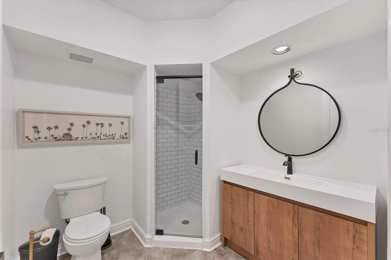 Image 18 of 31 For 3705 54th Drive W 102