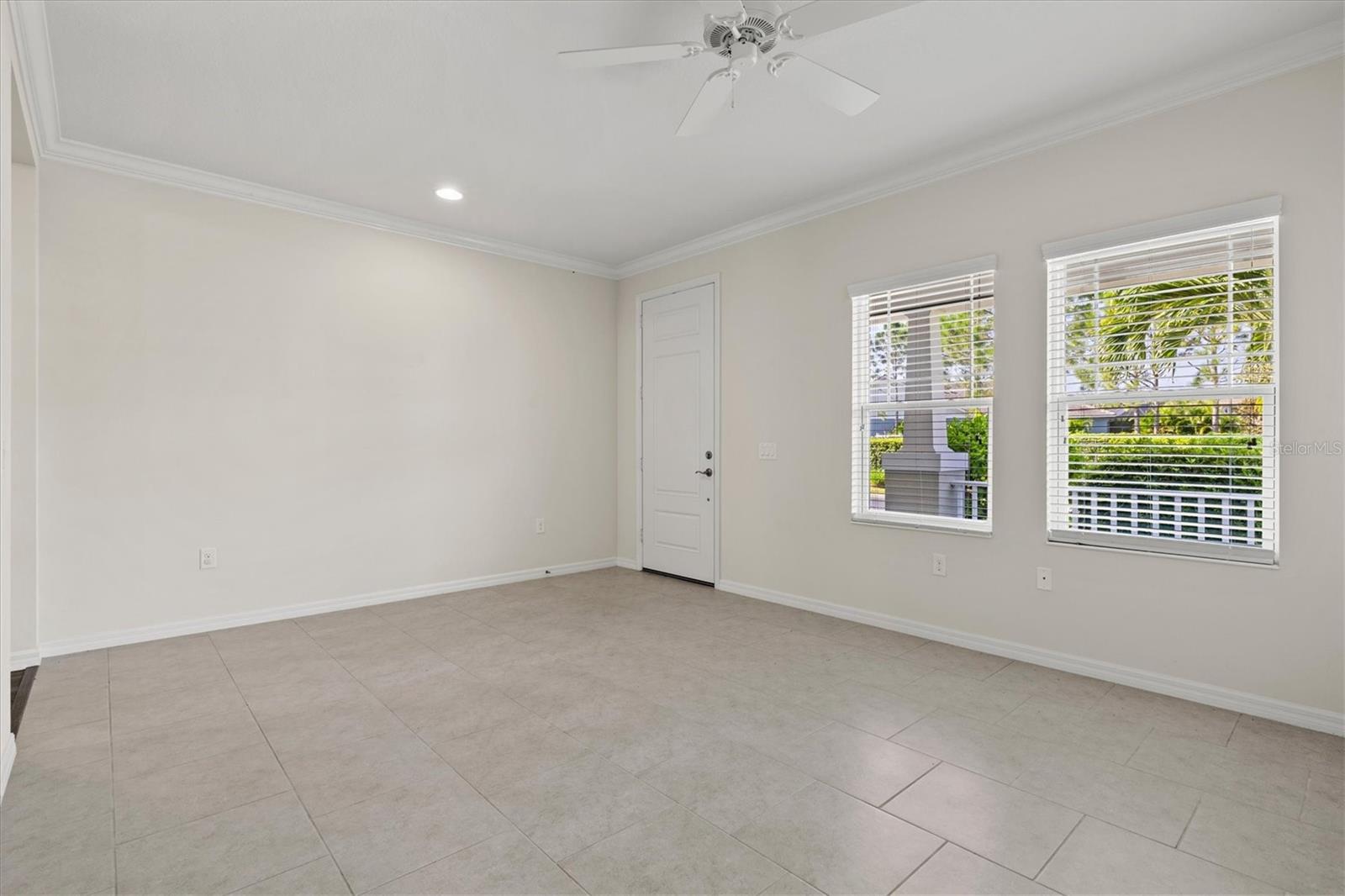 Image 11 of 100 For 128 Avens Dr
