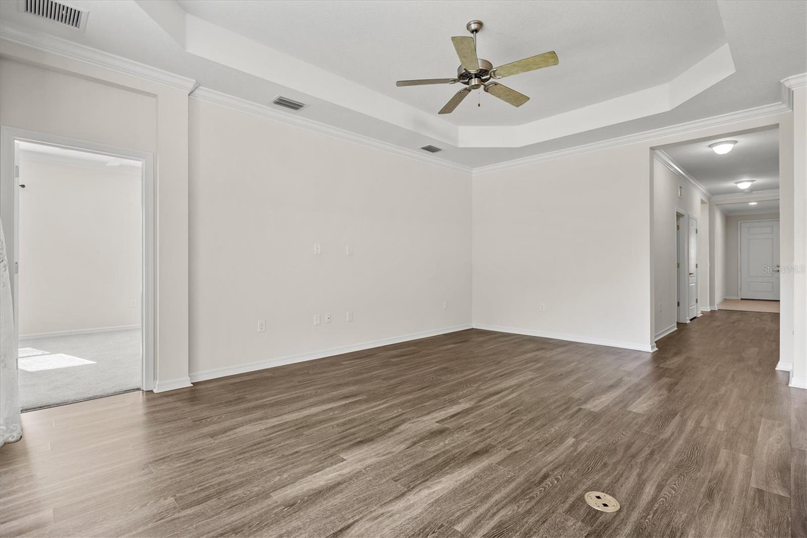 Image 13 of 100 For 128 Avens Dr