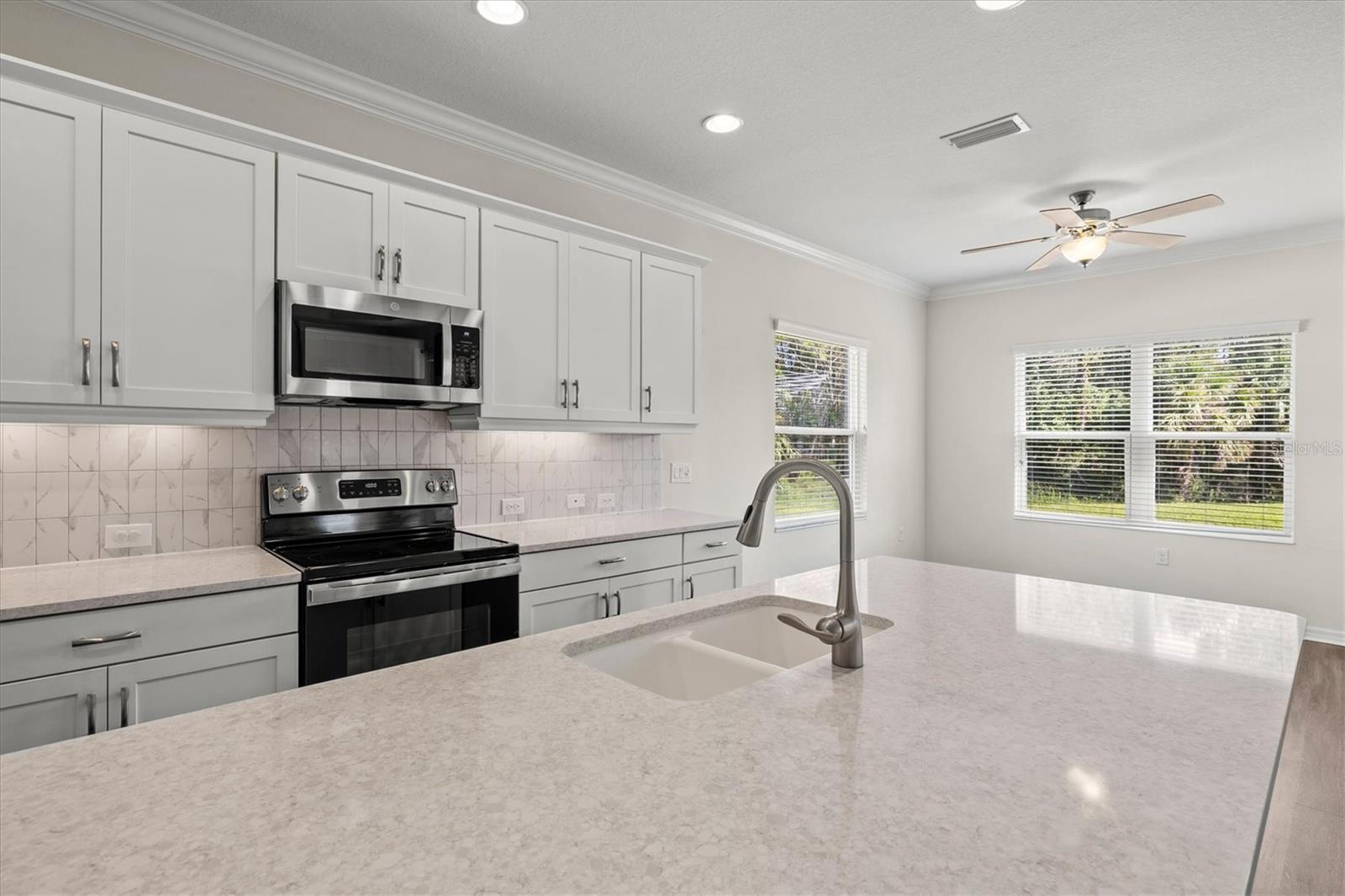 Image 16 of 100 For 128 Avens Dr