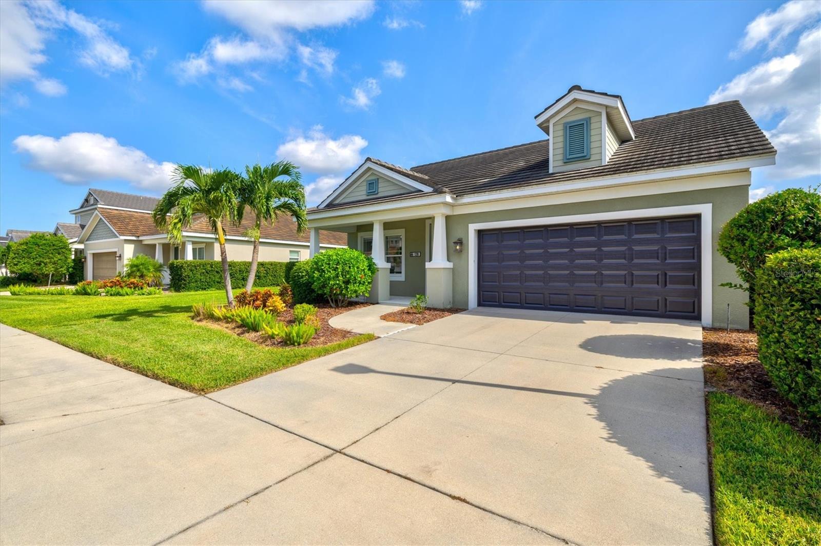 Image 3 of 100 For 128 Avens Dr