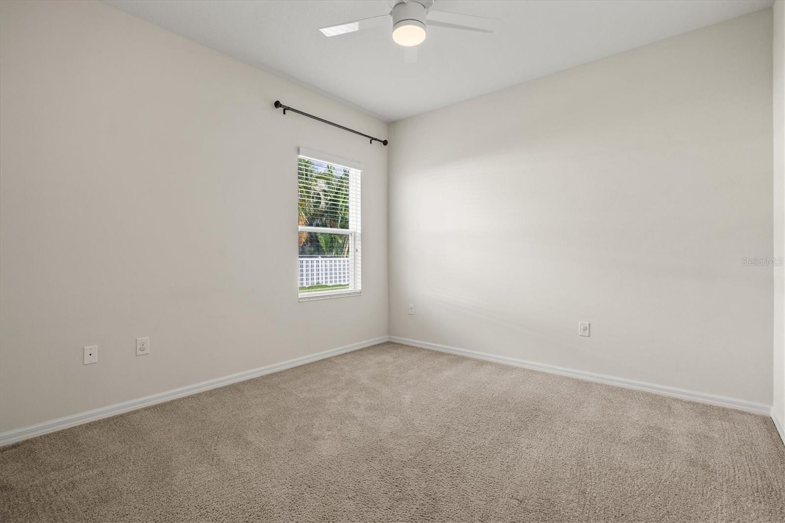 Image 31 of 100 For 128 Avens Dr