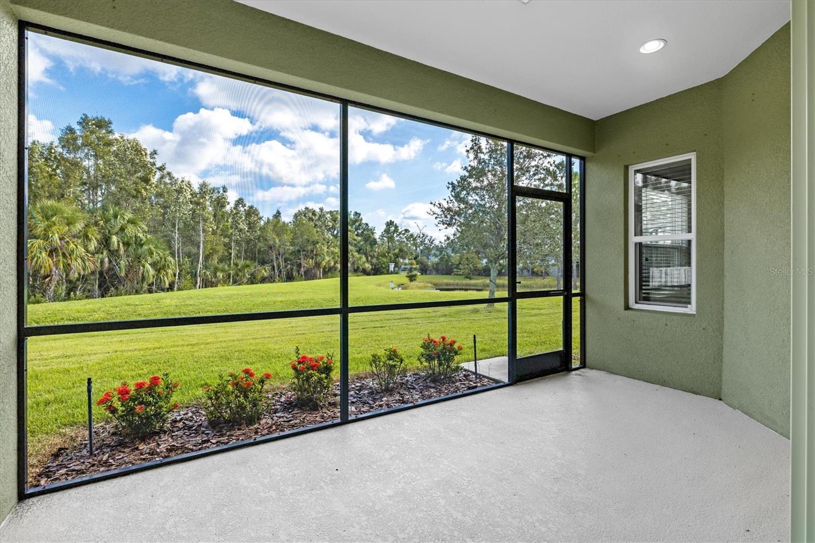 Image 39 of 100 For 128 Avens Dr