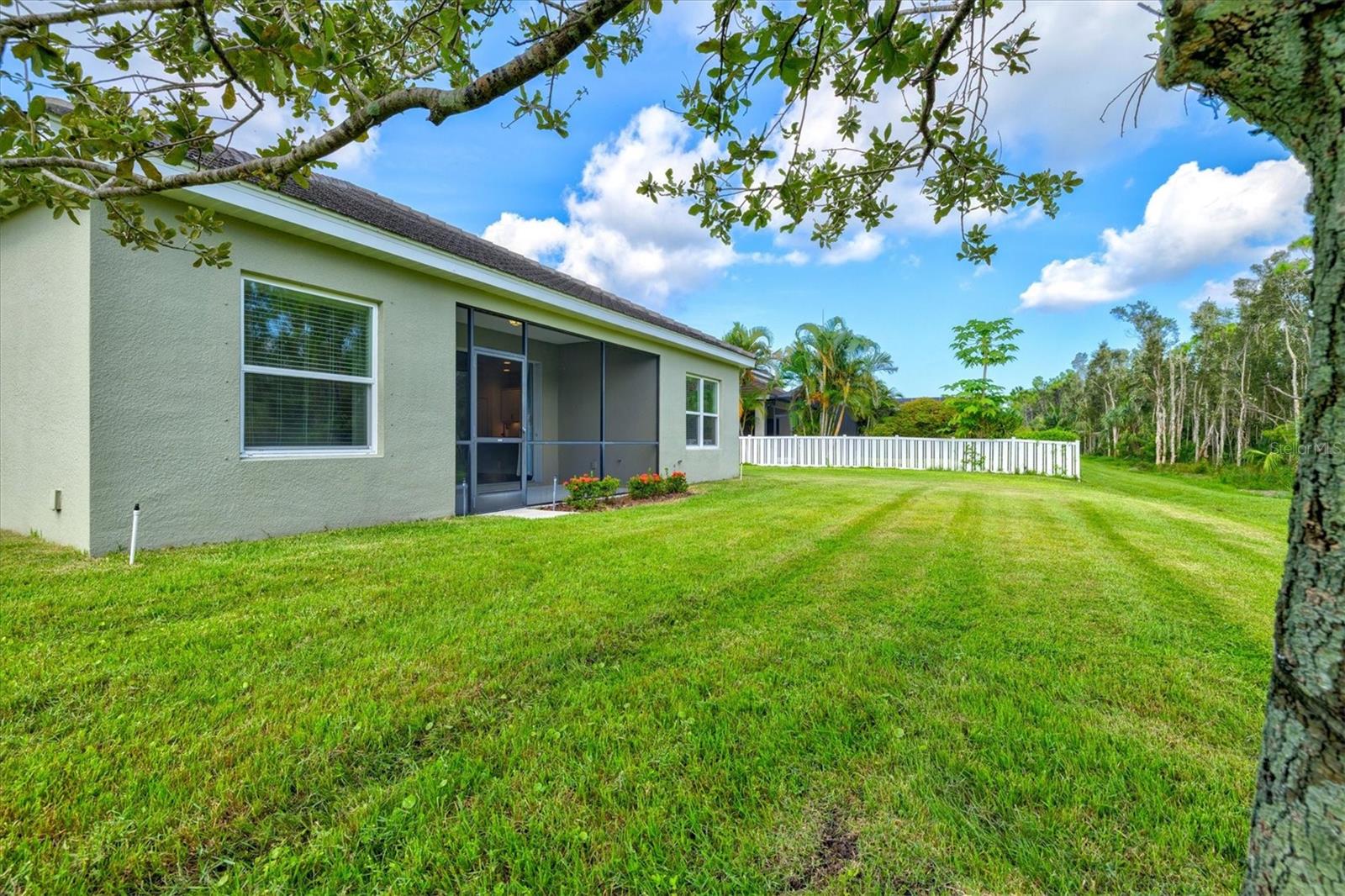 Image 44 of 100 For 128 Avens Dr