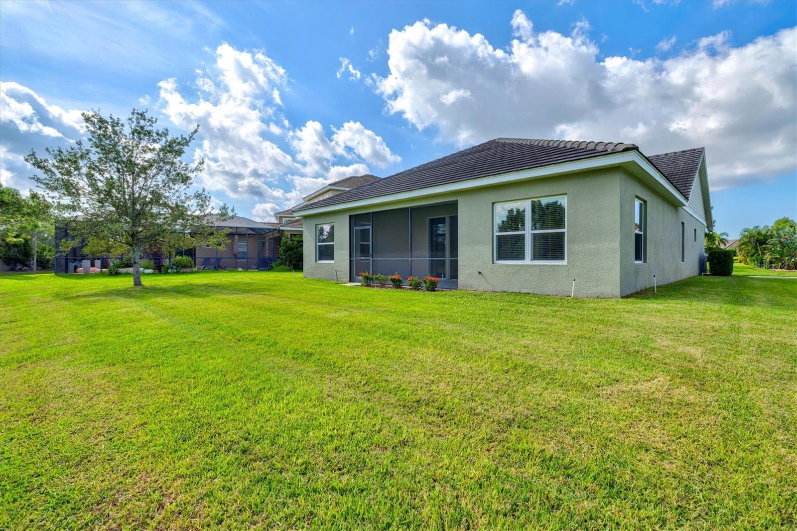 Image 47 of 100 For 128 Avens Dr