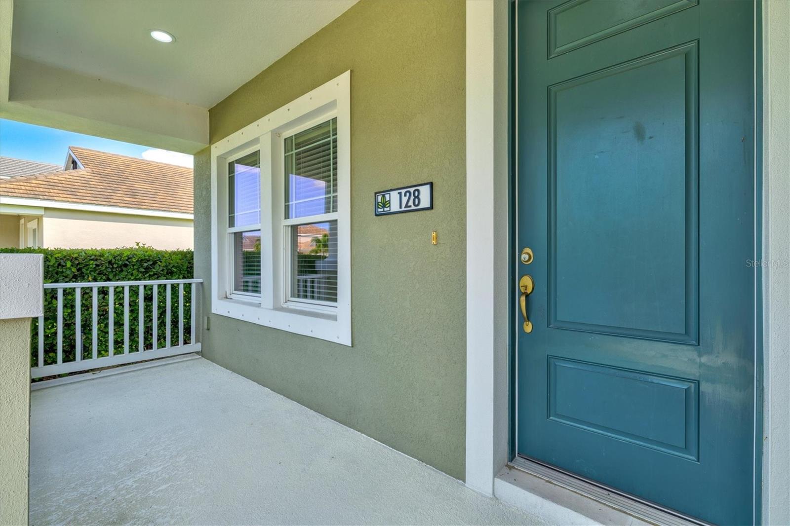 Image 8 of 100 For 128 Avens Dr