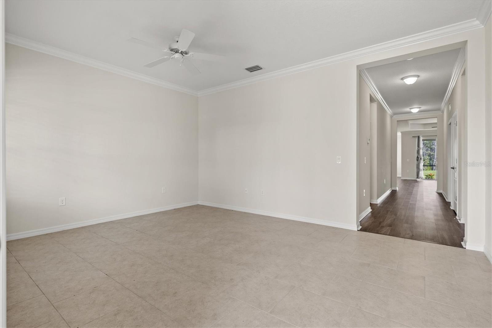 Image 9 of 100 For 128 Avens Dr