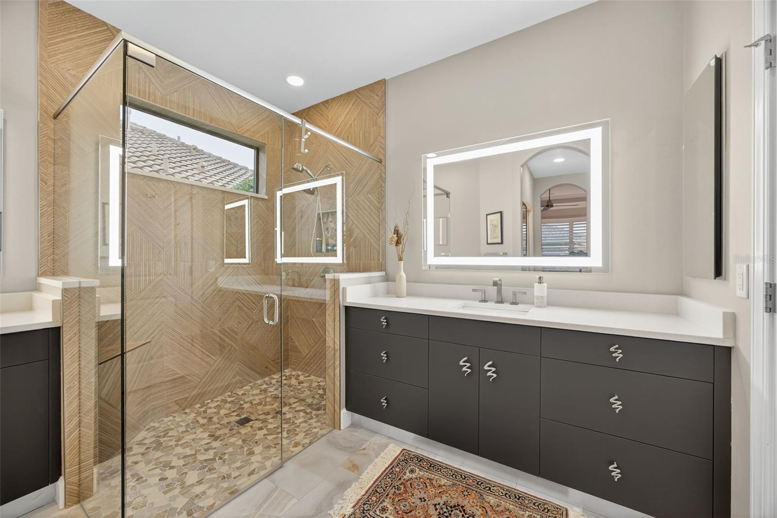 Image 18 of 65 For 13038 Prima Drive