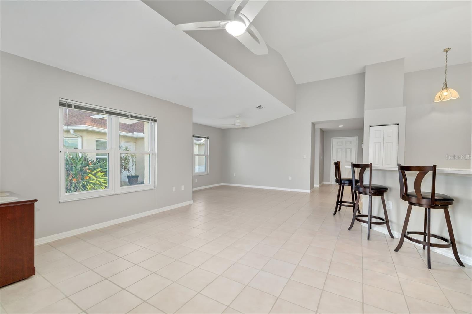 Image 12 of 46 For 2608 Edgewater Court