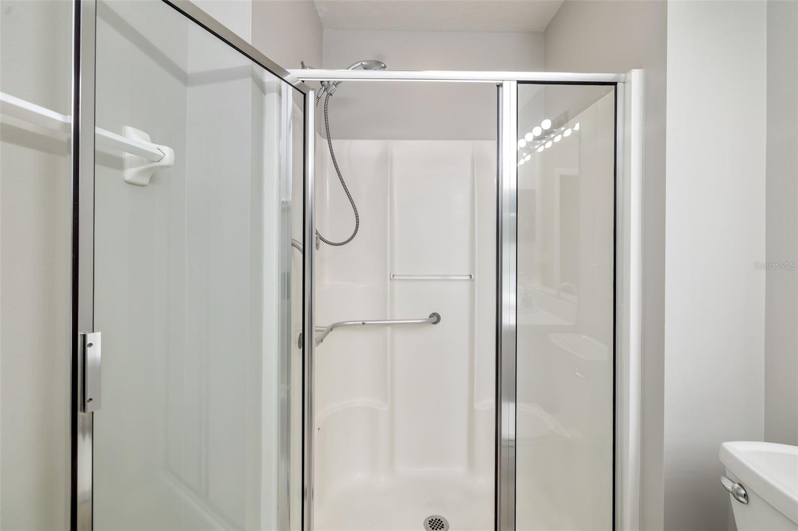 Image 24 of 46 For 2608 Edgewater Court