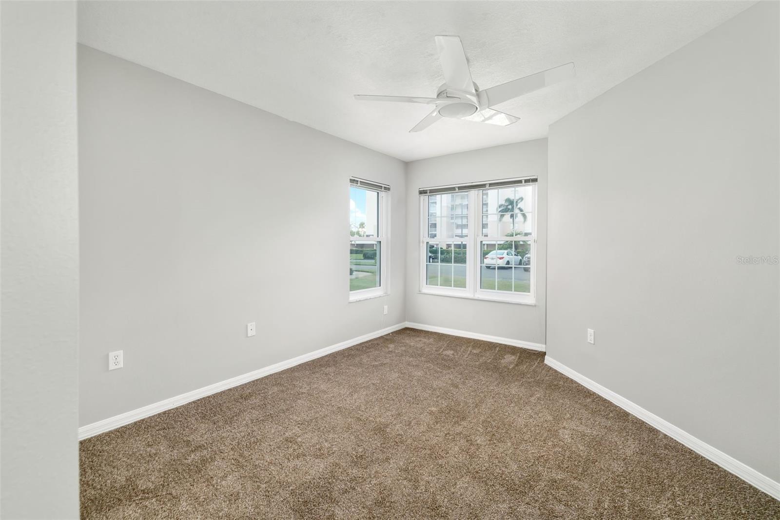 Image 27 of 46 For 2608 Edgewater Court