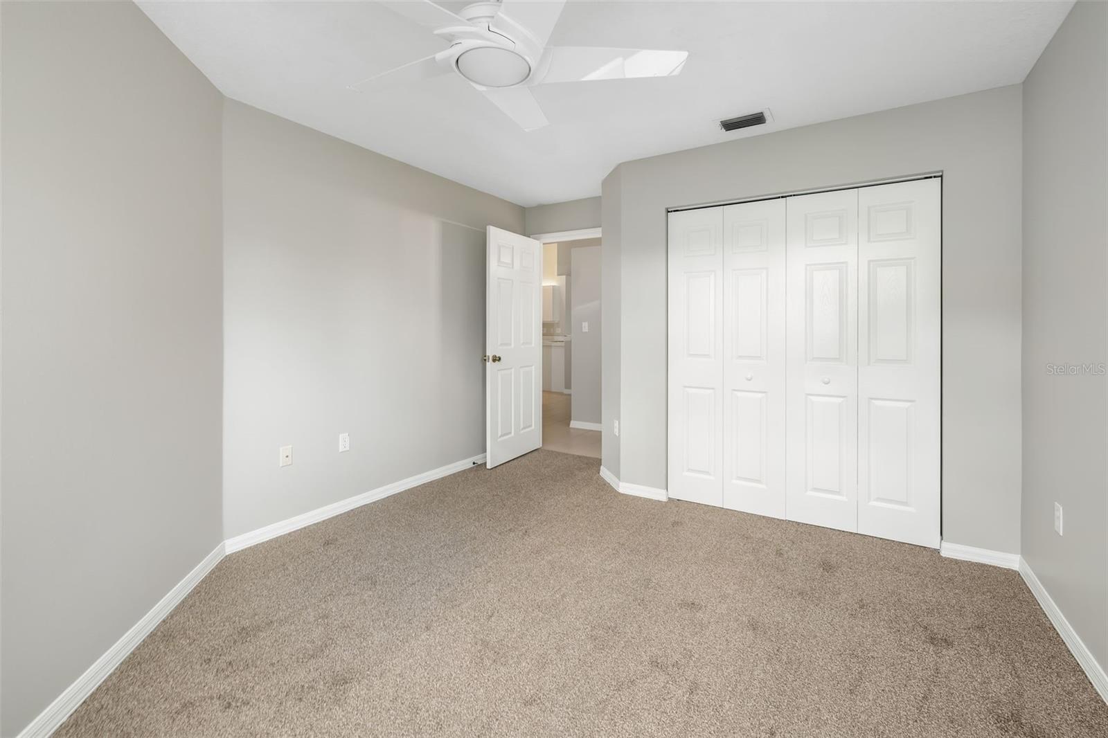 Image 28 of 46 For 2608 Edgewater Court