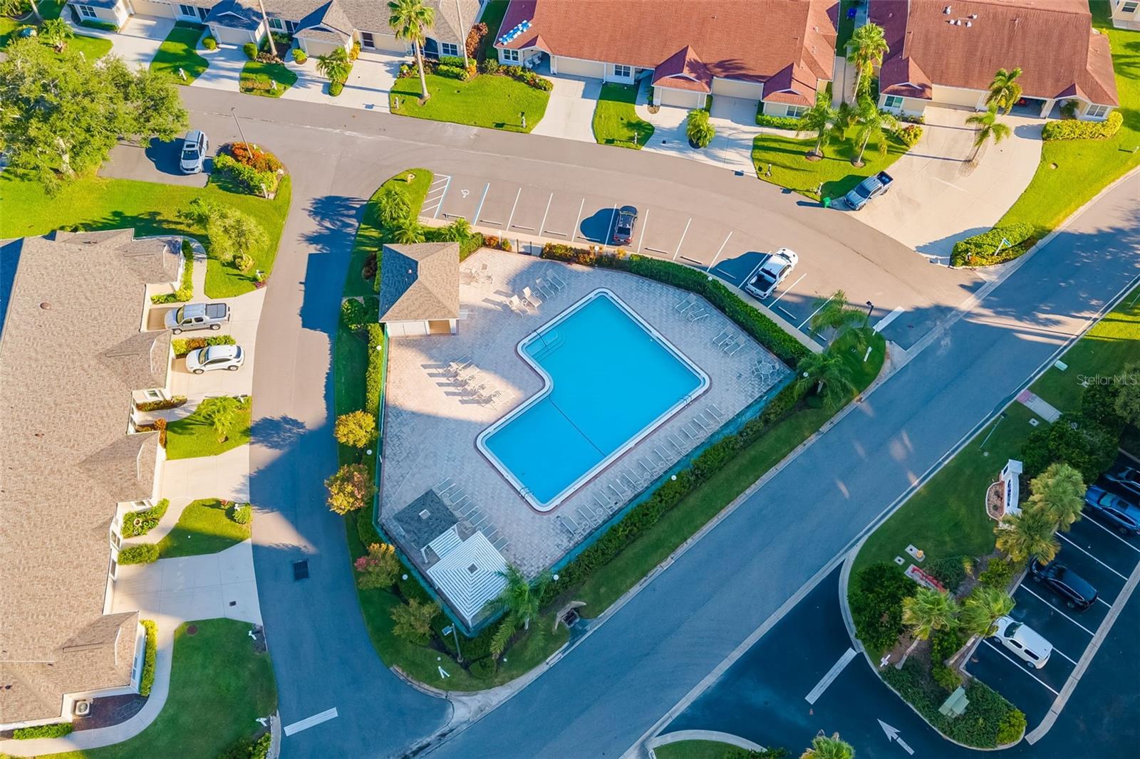 Image 38 of 46 For 2608 Edgewater Court