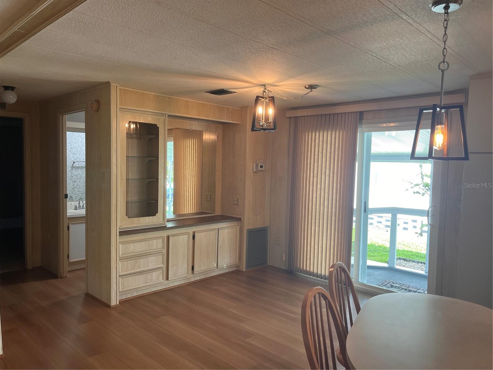 Image 13 of 28 For 5316 53rd Avenue E K14