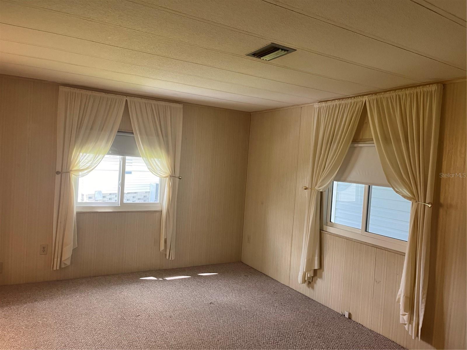Image 21 of 28 For 5316 53rd Avenue E K14