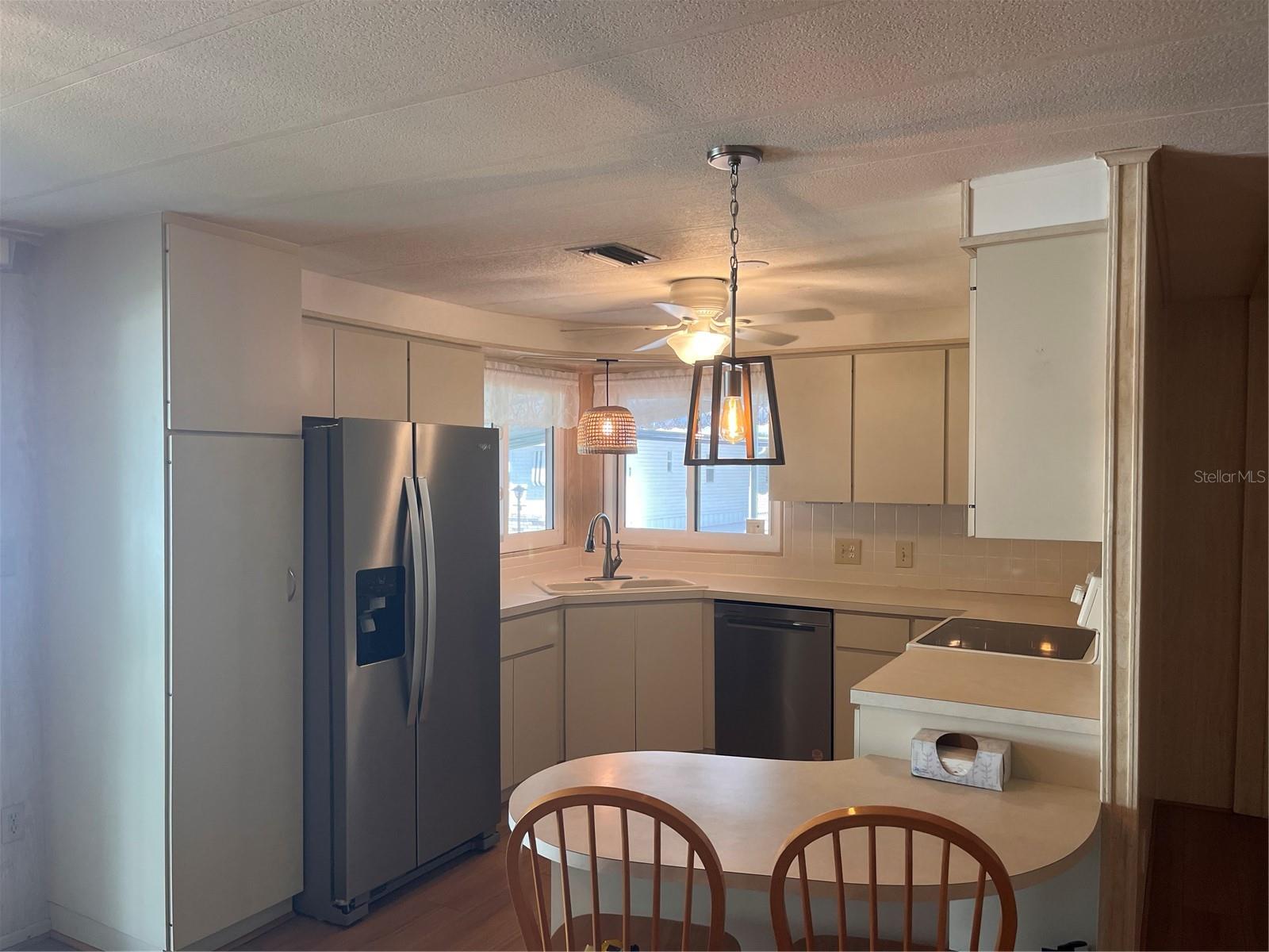 Image 8 of 28 For 5316 53rd Avenue E K14