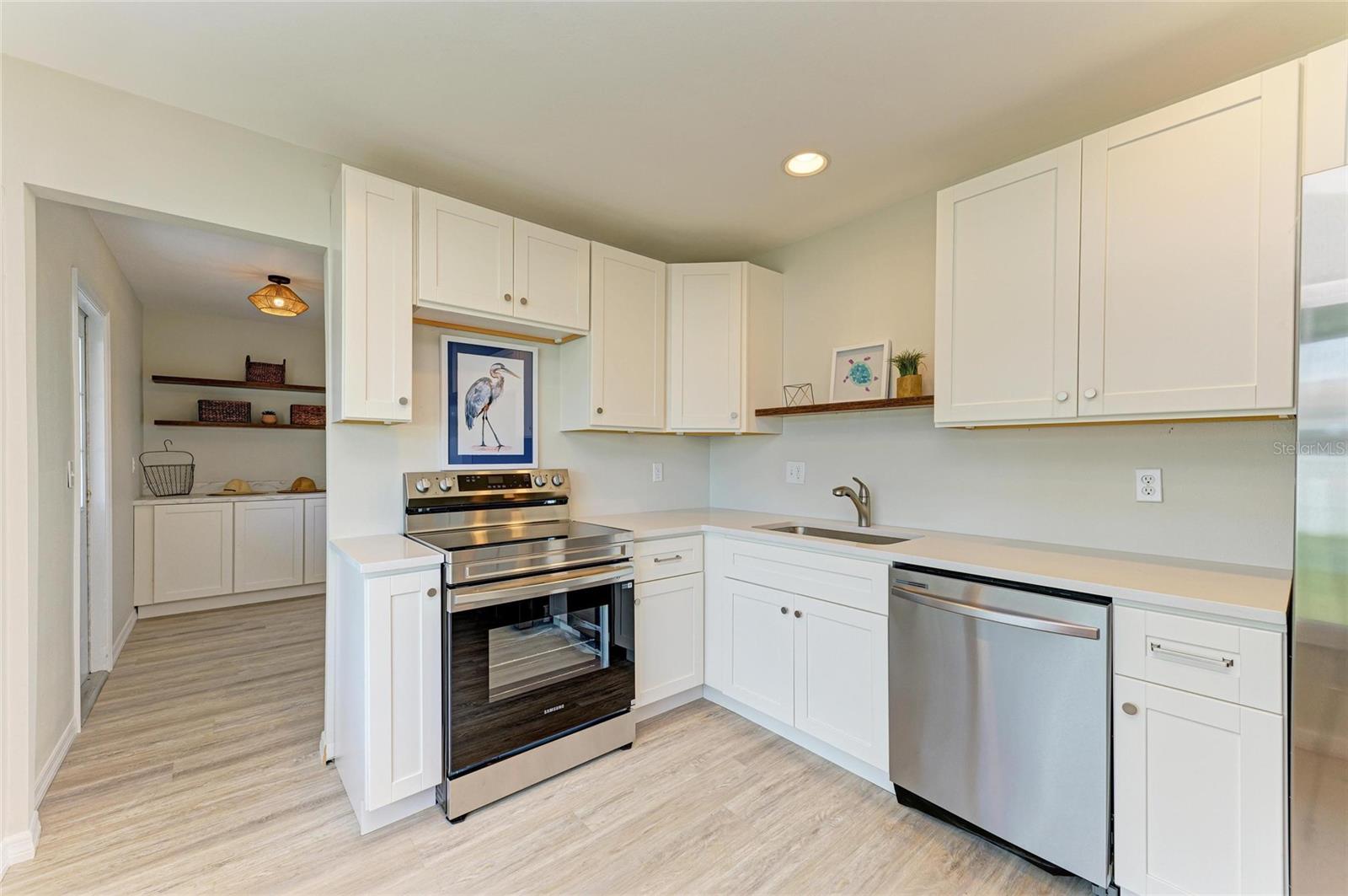 Image 15 of 39 For 3802 31st Avenue W