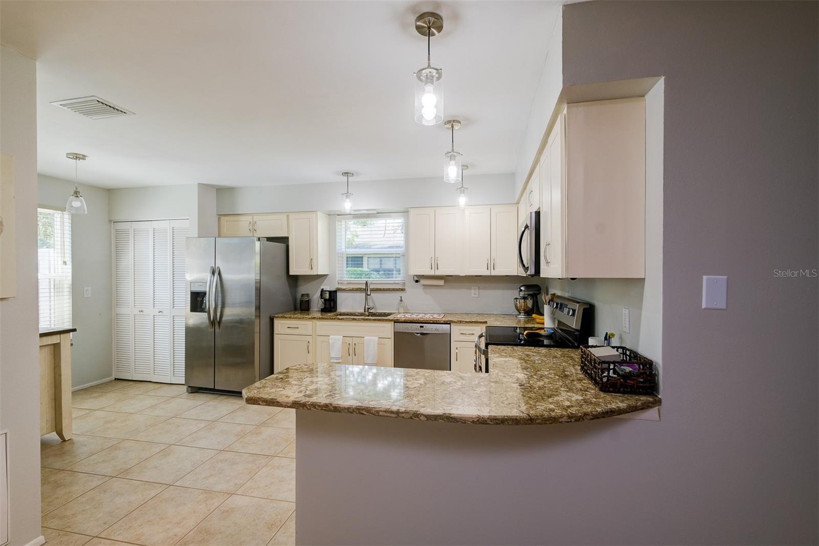 Image 16 of 65 For 3447 Tallywood Lane 7143