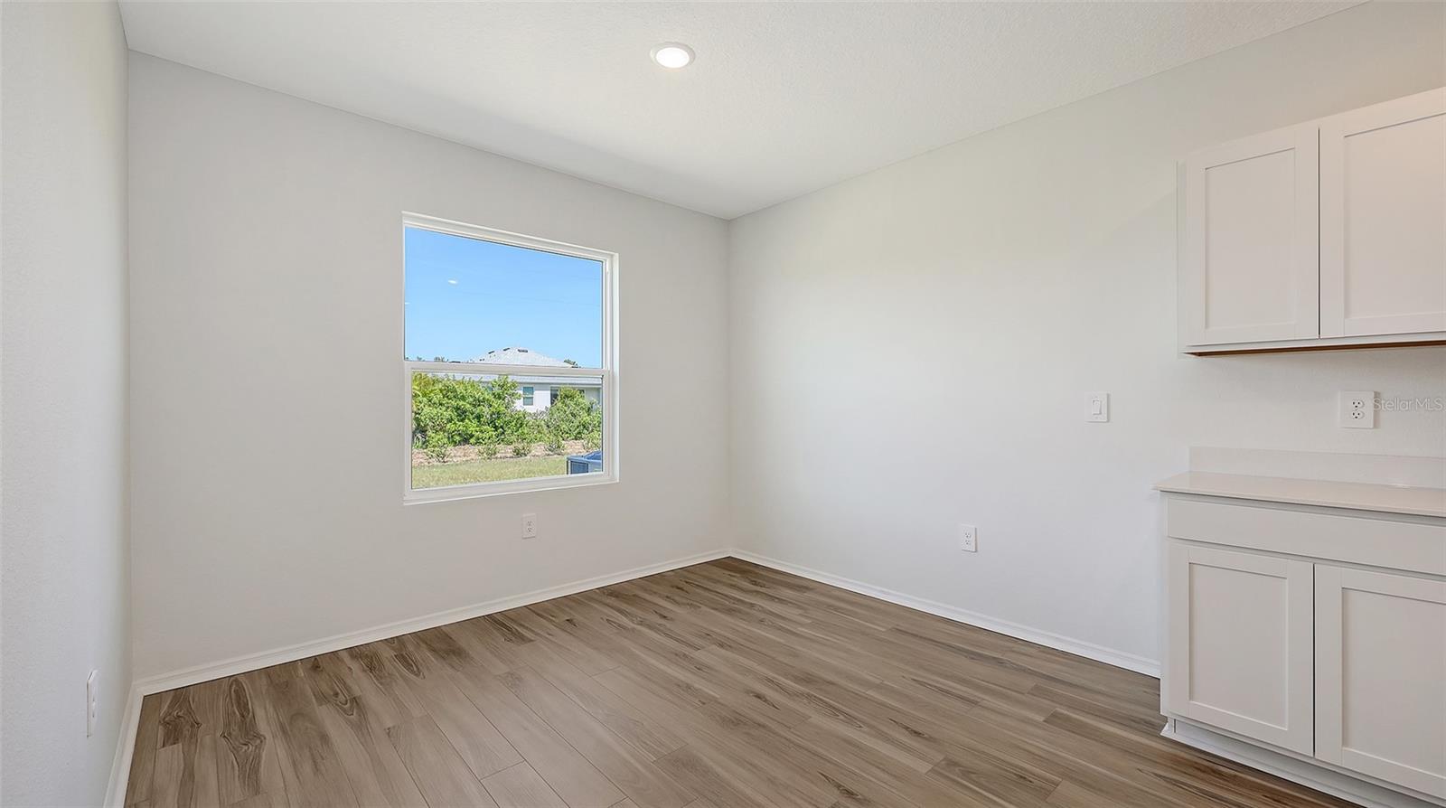 Image 8 of 20 For 4524 Hawthorn Avenue