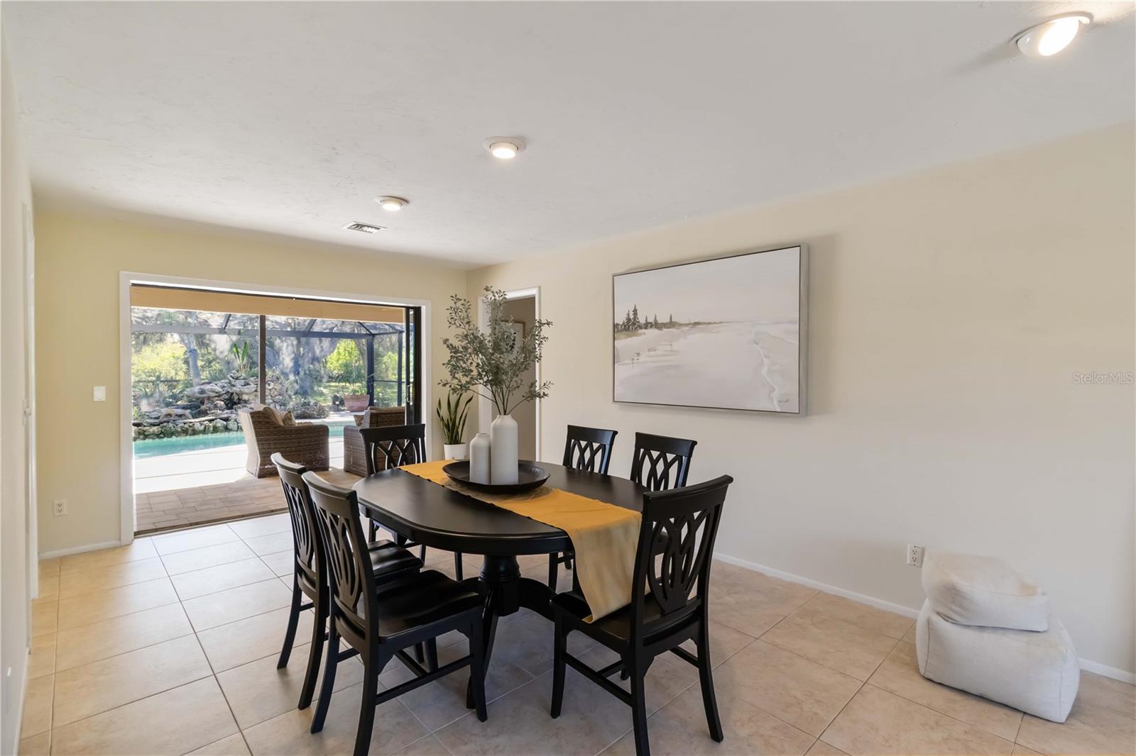 Image 11 of 59 For 701 Eaglenook Way
