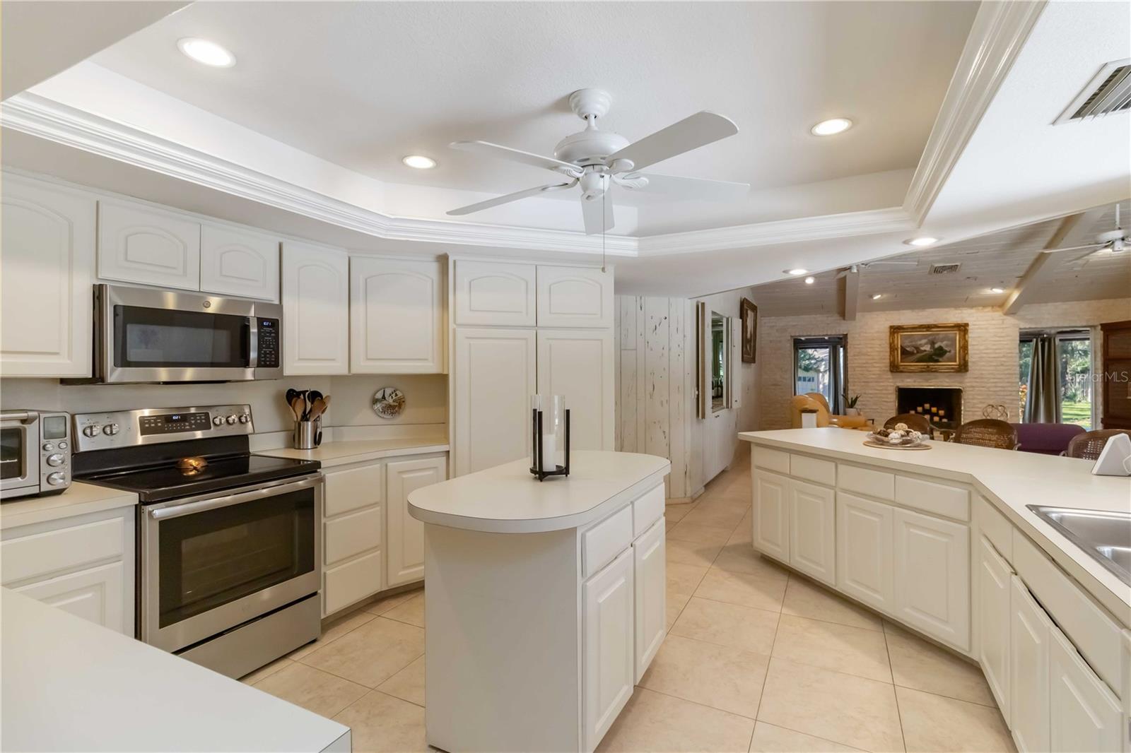 Image 12 of 59 For 701 Eaglenook Way