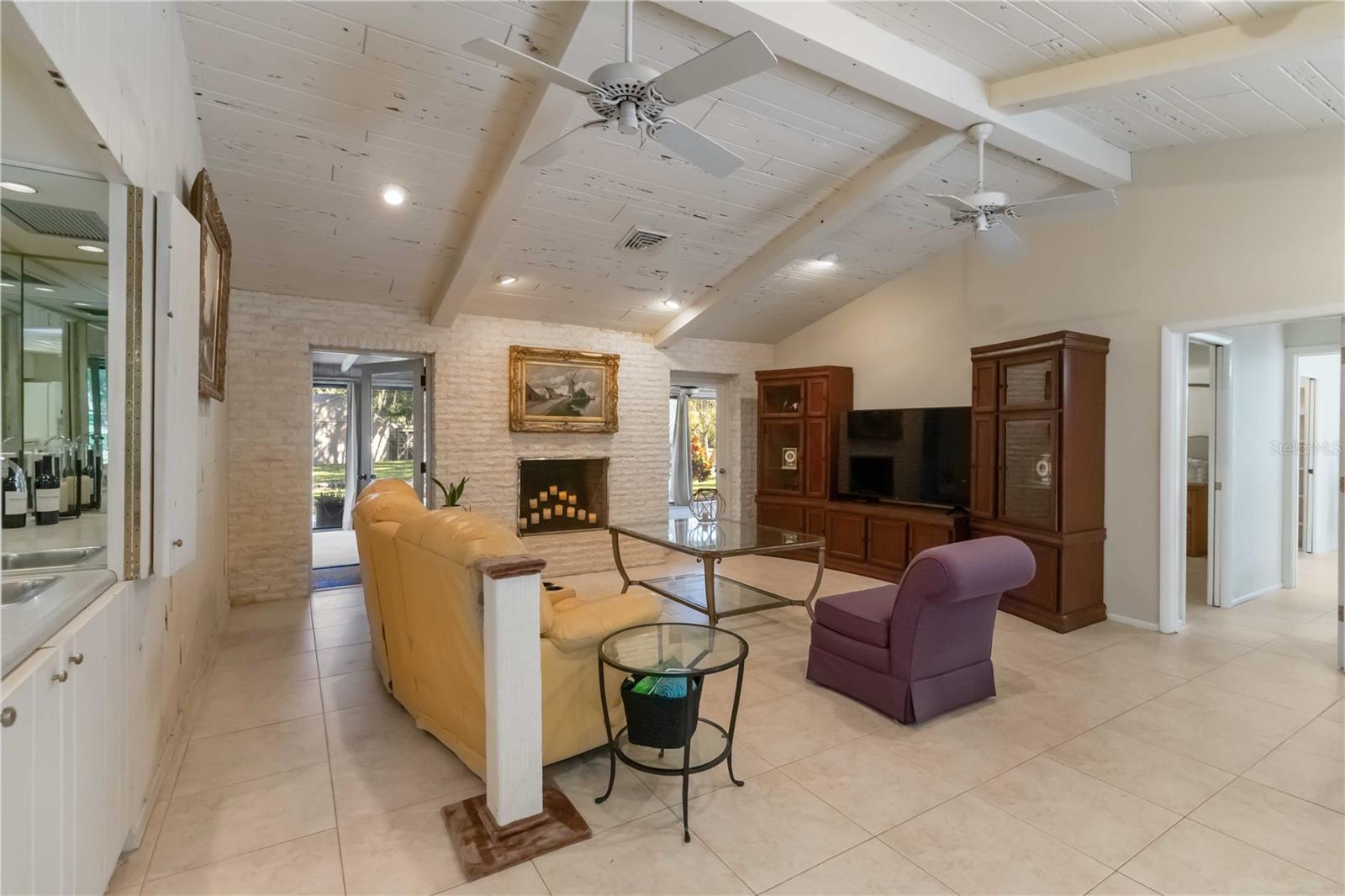 Image 14 of 59 For 701 Eaglenook Way