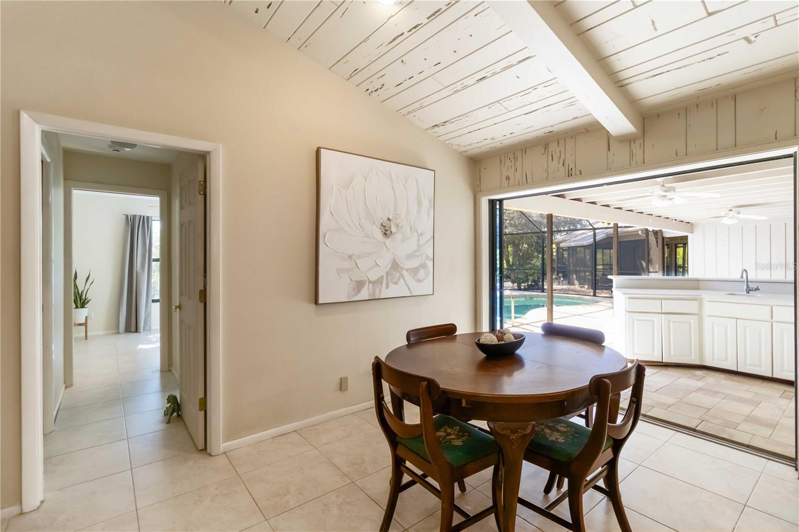Image 18 of 59 For 701 Eaglenook Way