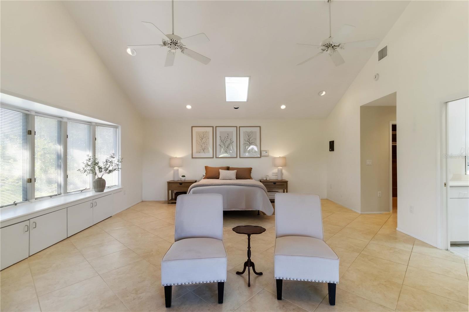 Image 34 of 59 For 701 Eaglenook Way