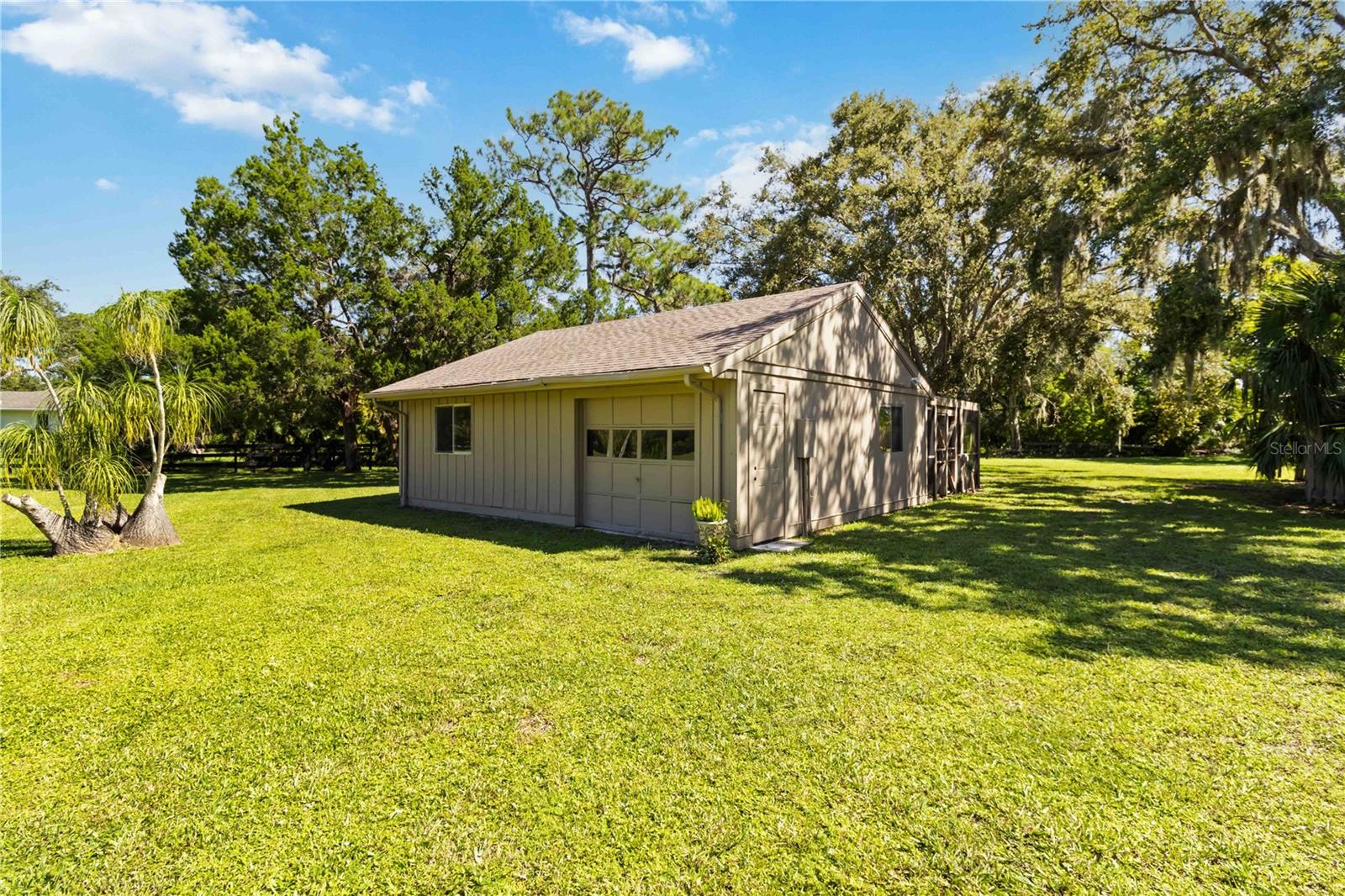 Image 46 of 59 For 701 Eaglenook Way