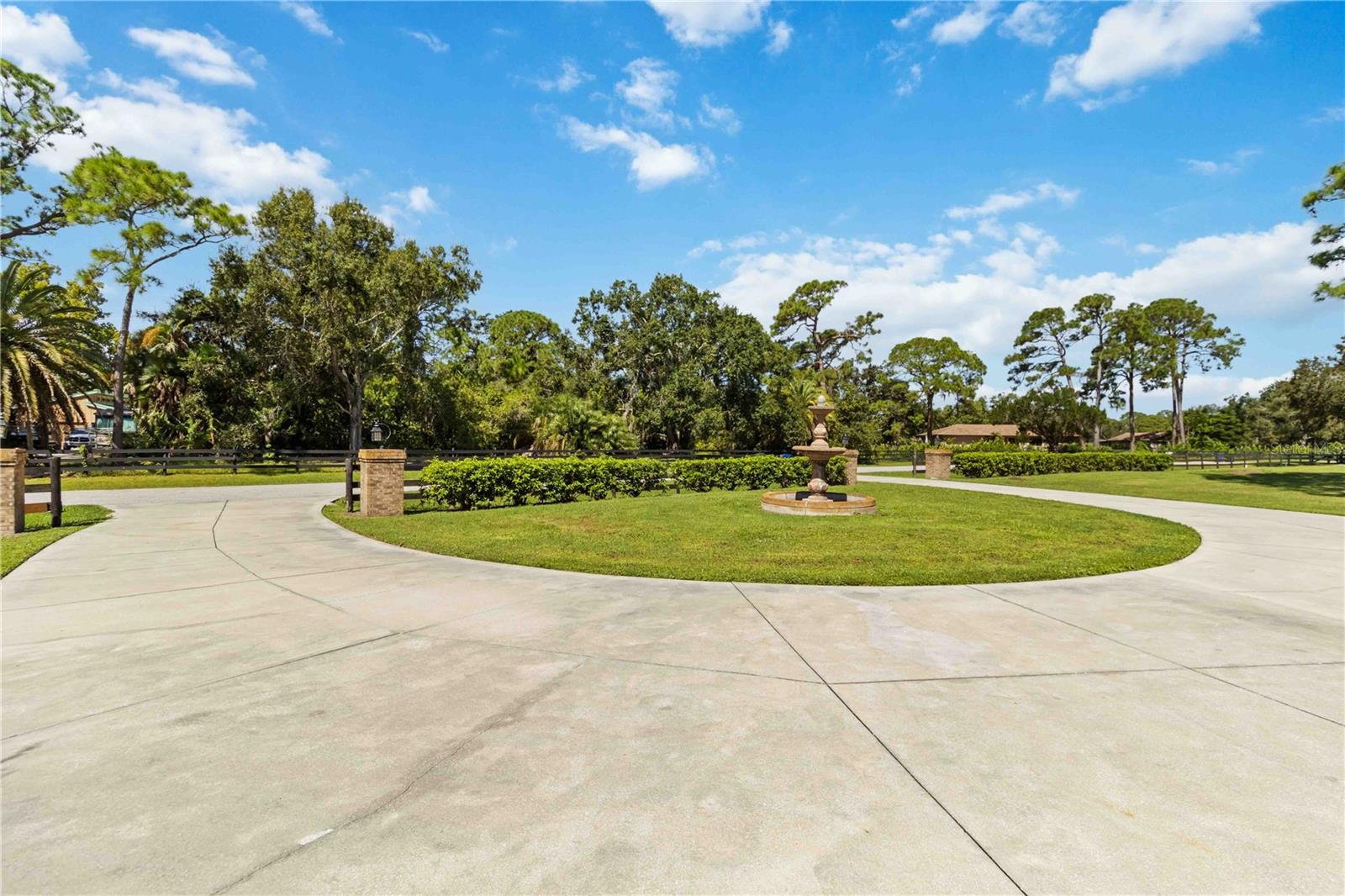 Image 5 of 59 For 701 Eaglenook Way