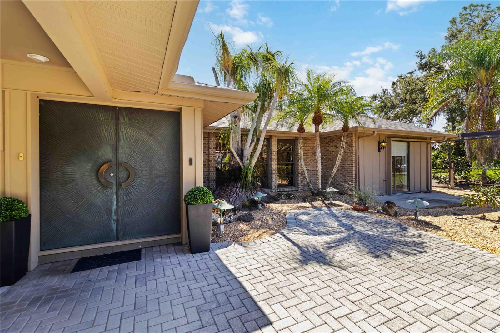 Image 6 of 59 For 701 Eaglenook Way
