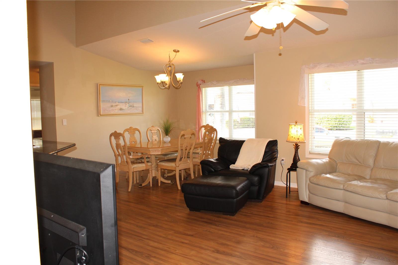 Image 13 of 47 For 3115 Live Oak Lane 30