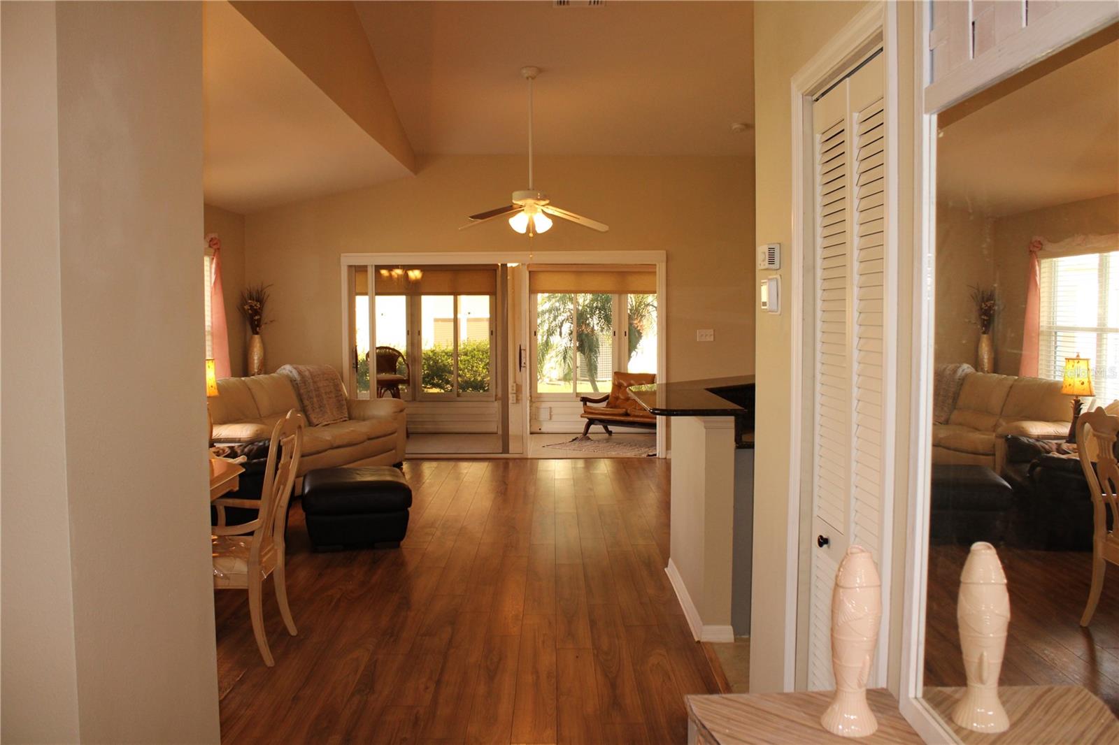 Image 17 of 47 For 3115 Live Oak Lane 30