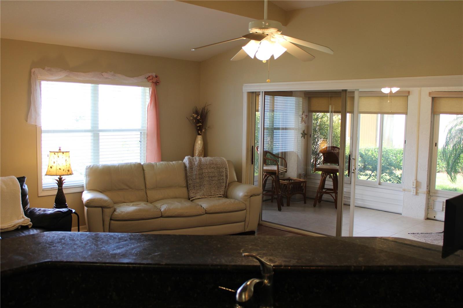 Image 6 of 47 For 3115 Live Oak Lane 30