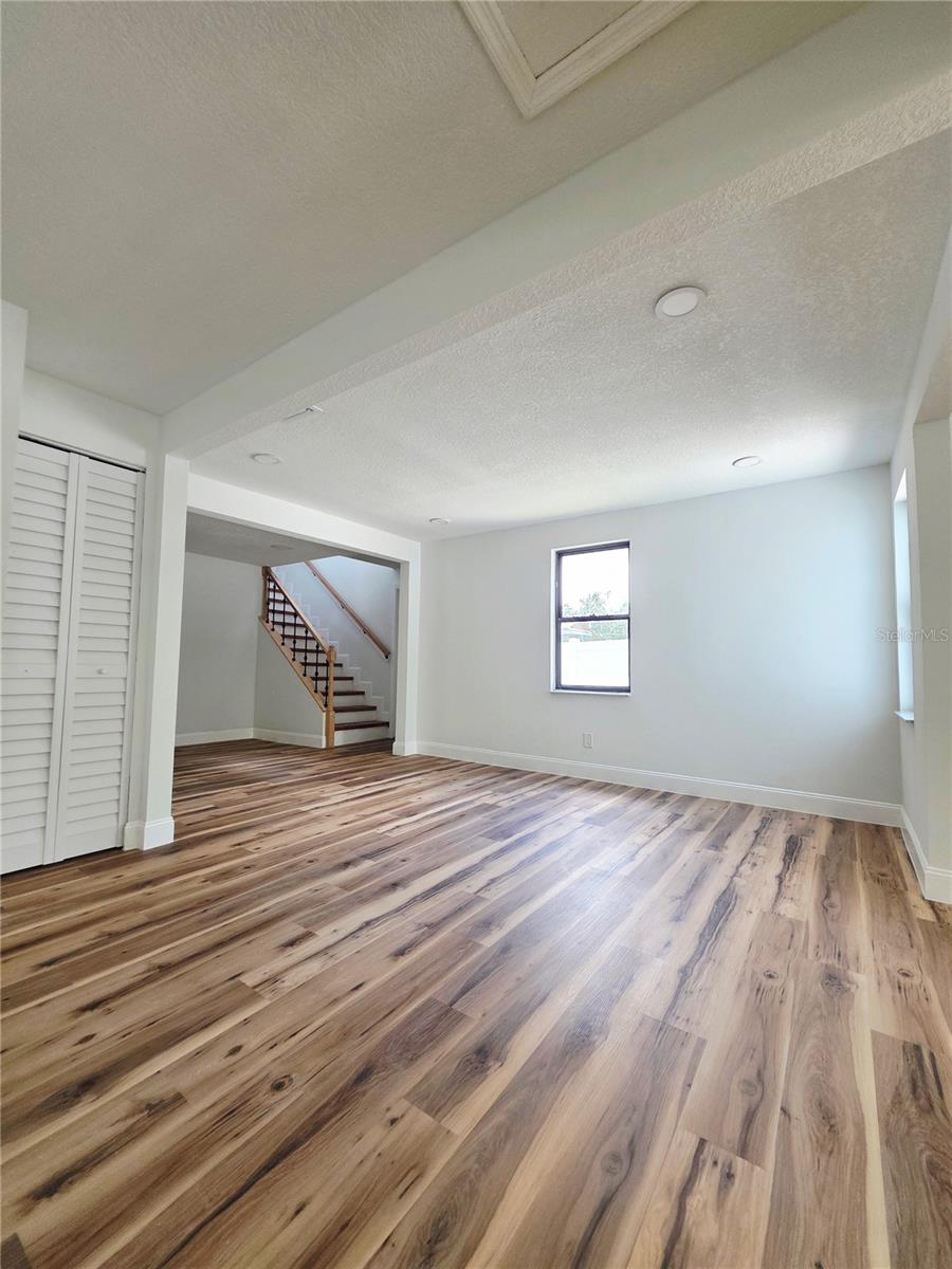 Image 12 of 43 For 6160 71st Avenue N