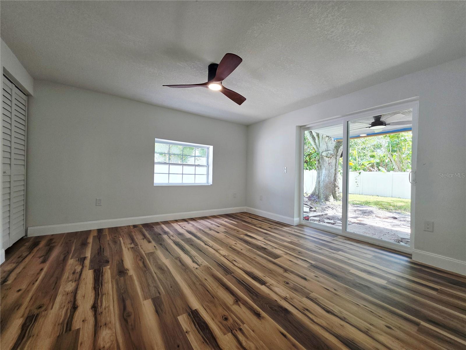 Image 13 of 43 For 6160 71st Avenue N