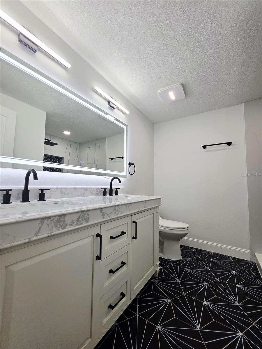 Image 14 of 43 For 6160 71st Avenue N