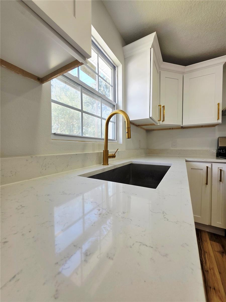 Image 3 of 43 For 6160 71st Avenue N